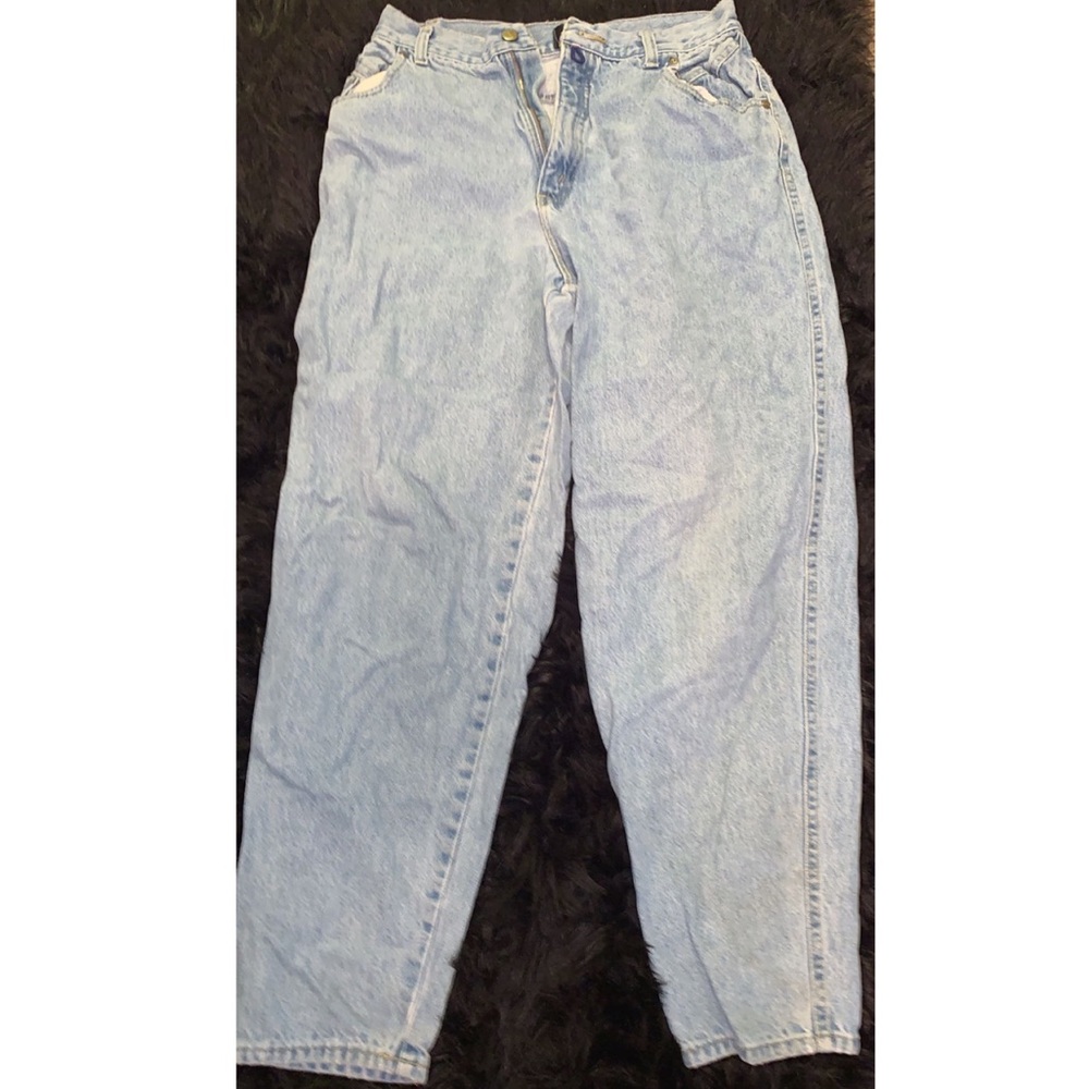 High-waisted pants